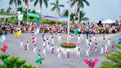 Lễ hội đường phố Đồng Hới thu hút đông đảo du khách