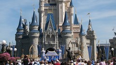 100 năm Walt Disney: Bản sắc của điện ảnh và văn hóa Mỹ