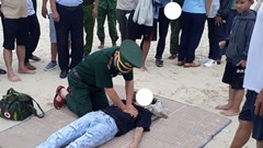 Bốn người gặp nạn khi tắm biển, một thanh niên tử vong