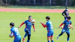 Tuyển nữ Việt Nam có buổi tập đầu tiên tại Campuchia