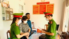 Nữ kế toán trung tâm y tế lừa đảo, chiếm đoạt gần 22 tỉ đồng