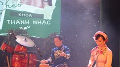 Âm nhạc truyền thống trong đào tạo nghệ thuật:  Giảng viên học hát dân ca