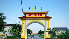 Ngôi làng đặc biệt mang tên 19 tháng 5 ở vịnh Hòn La