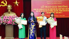 Trao Giải thưởng sáng tác về chủ đề “Học tập và làm theo tư tưởng, đạo đức, phong cách Hồ Chí Minh”