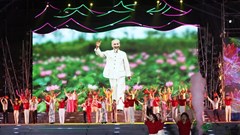 Sâu lắng chương trình nghệ thuật đặc biệt “Từ làng Sen đến thành phố Hồ Chí Minh"