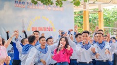 Mang "Ký sự Trường Sa" đến với các chiến sĩ nơi đảo xa