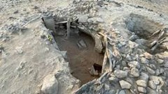Khai quật hầm mộ 7.000 năm tuổi chứa hàng chục bộ xương thời tiền sử
