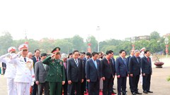 Lãnh đạo Đảng, Nhà nước, đại biểu Quốc hội vào Lăng viếng Chủ tịch Hồ Chí Minh
