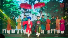 Quảng bá văn hóa trang phục Việt tới bạn bè quốc tế