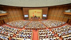 Tuần làm việc thứ 2, kỳ họp thứ 5: Quốc hội tiếp tục thảo luận, cho ý kiến hai dự án luật liên quan đến xuất, nhập cảnh