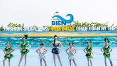 “Fashion Show Chau Loan By The Sea” – Ấn tượng với sắc màu của biển