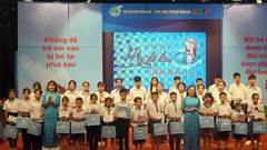 “Mẹ đỡ đầu-Chắp cánh ước mơ” cho 135 trẻ em