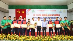 Cần Thơ: Khen thưởng HLV, VĐV đạt thành tích tại SEA Games 32 và Giải vô địch Cử tạ châu Á
