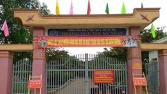 Hiệu phó bị buộc thôi việc vì nhiều tháng không đến cơ quan làm việc