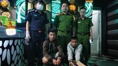 Bắt giữ hai đối tượng vận chuyển hơn 18.000 viên ma túy từ Lào về Việt Nam