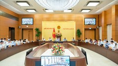 Ủy ban Thường vụ Quốc hội cho ý kiến về dự thảo luật liên quan đến nội dung xuất, nhập cảnh