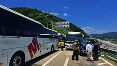 Tai nạn đâm xe liên hoàn tại Hàn Quốc khiến hơn 80 người bị thương