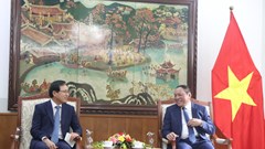 Bộ trưởng Nguyễn Văn Hùng đề nghị Samsung Việt Nam hỗ trợ xây dựng chuyên mục "Gia đình hạnh phúc" trên Báo Văn Hoá điện tử