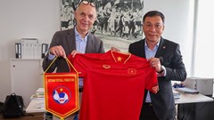 Lãnh đạo Liên đoàn Bóng đá Đức ấn tượng với tuyển nữ Việt Nam