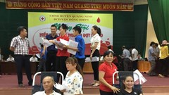 Cả gia đình “cùng nghiện” hiến máu tình nguyện