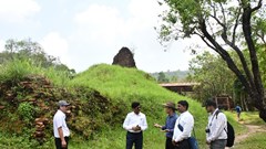 Cần thiết khảo sát, lập dự án để bảo tồn, tôn tạo nhóm tháp E ở Mỹ Sơn