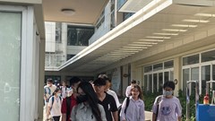 Kỳ thi tốt nghiệp THPT năm 2023: Mã đề 409, câu 50 môn tiếng Anh có hai đáp án đúng