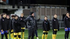 Tiếp tục vượt khó