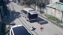 Xe đưa đón học sinh mầm non trên 24 chỗ: Tối thiểu phải có hai người quản lý