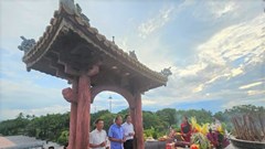 Hội Nhà báo Việt Nam "Thắp sáng ngọn lửa tri ân" tại Quảng Trị