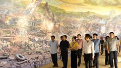 Phó Thủ tướng Trần Hồng Hà tham quan Bảo tàng Chiến thắng lịch sử Điện Biên Phủ