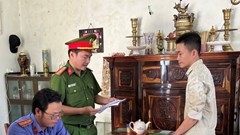 Bắt tạm giam một viên chức văn phòng đăng ký đất đai ở Quảng Ngãi