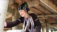 Bảo tồn giá trị trang phục truyền thống dân tộc Lự gắn với phát triển du lịch