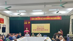 Thiếu hơi thở cuộc sống: “Món nợ”của những người làm sân khấu