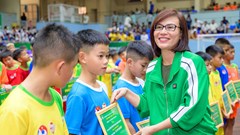 Tiếp sức cho các cầu thủ nhí