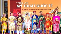 Liên quan đến biểu diễn và giới thiệu trang phục hầu đồng, Sở VHTT Thừa Thiên Huế làm việc với BTC để rút kinh nghiệm