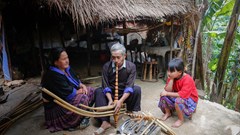 Nghệ nhân Thào Cáng Súa - Người giữ “hồn” khèn Mông