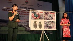 Hỗ trợ sinh kế, nâng cao nhận thức phòng, tránh tai nạn bom mìn cho người dân