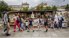 Đằng sau việc di dời chợ sách 450 năm vì Olympic 2024