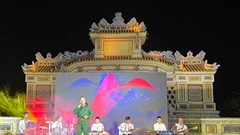 Ra mắt Đội văn nghệ xung kích TP Huế