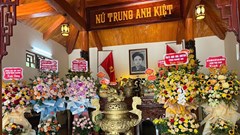 “Cõi người hiền mộ chỉ ở trong tim”!