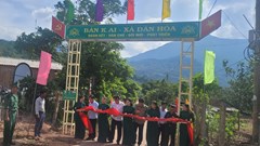 “Cổng chào vùng biên” gắn kết tình quân dân nơi biên giới