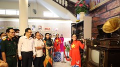 Triển lãm ảnh “Biển đảo Việt Nam - Đẹp và thanh bình”