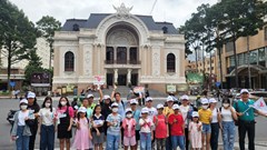 Thiếu nhi tham quan hệ thống di tích Biệt động Sài Gòn
