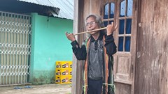 Người đảng viên Cơ Tu đam mê bảo tồn văn hóa dân tộc