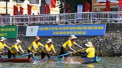 Rộn ràng lễ hội đua thuyền mừng Tết Độc lập ở Quảng Bình