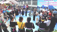 Lễ hội Mừng cơm mới của người Khơ Mú ở Than Uyên