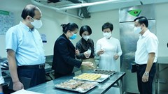 Hà Nội tăng cường kiểm tra công tác đảm bảo VSATTP bánh trung thu tại khách sạn