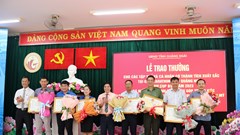 Quảng Ngãi: Trao thưởng cho tập thể, cá nhân có thành tích xuất sắc tại Giải Marathon