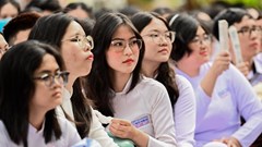 Chấn hưng văn hóa, khoan hãy nói về tiền