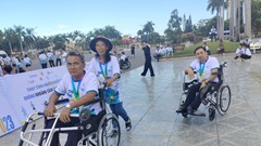 300 vận động viên khuyết tật tham gia giải chạy "Không khoảng cách- Không giới hạn"